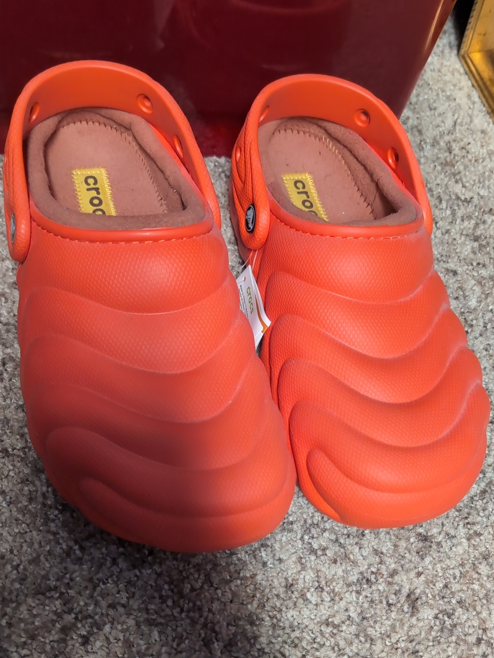 CROCS Women's Bright Orange Classic Lined Overpuff Clog